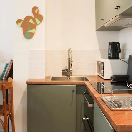 Cosy - Near Pantheon Apartment *